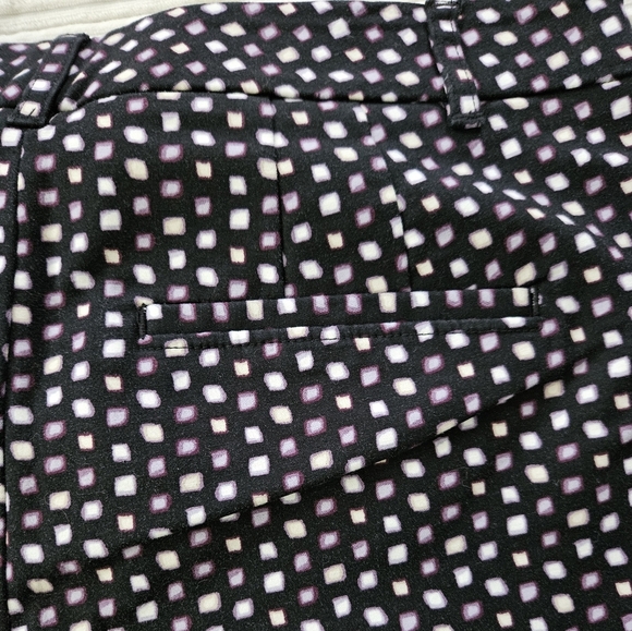 White House Black Market Polka Dot Women's Shorts. Size 4 - Picture 9 of 9